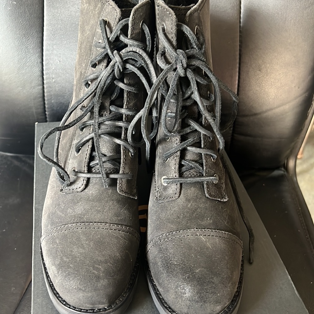 Ugg 🥾 - Picture 5 of 10
